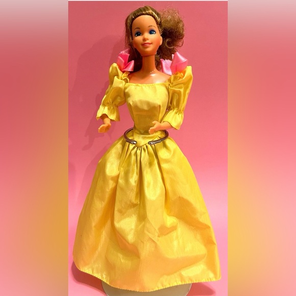 Mattel Other - Mattel Heart Family Mom Surprise Party Barbie Doll